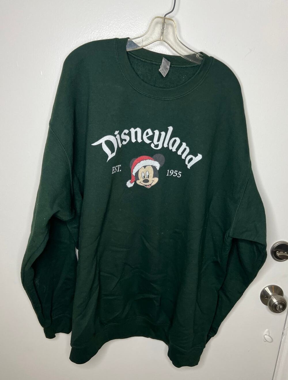 Disneyland Unisex Crew Neck Sweatshirt Mickey Christmas Gildan Green ~ Size 4X